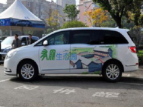 景洪户外车贴喷绘如何保持效果?